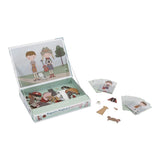 Little Dutch Dress Up Jim and Rosa Magnetic Playboard