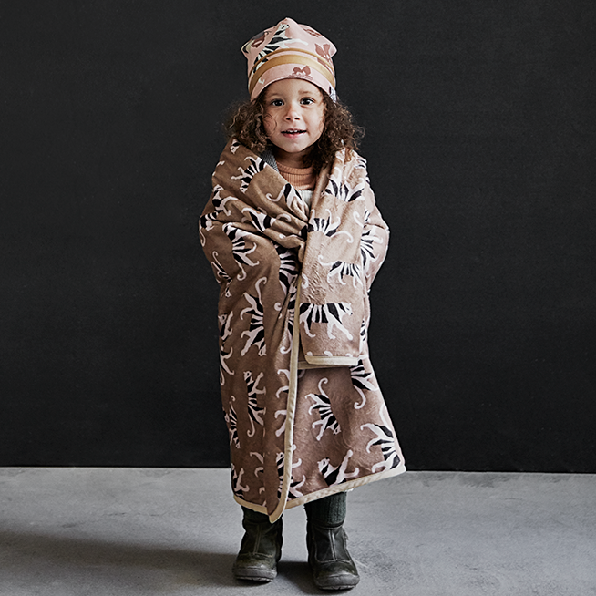 Elodie pearl velvet blanket sale